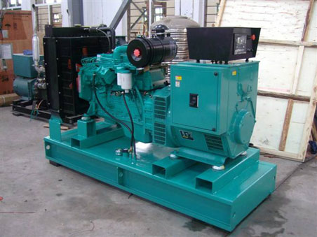 诸城200kw康明斯柴油发电机组图片 诸城200kw康明斯柴油发电机组图片